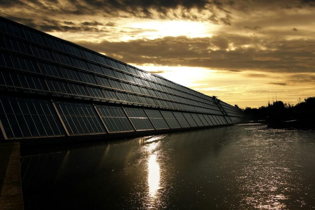 Usina solar com um belo dimensionamento do sistema solar.